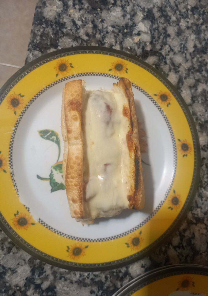 Una foto de Sándwich de Albóndigas en Salsa a la Parrigas