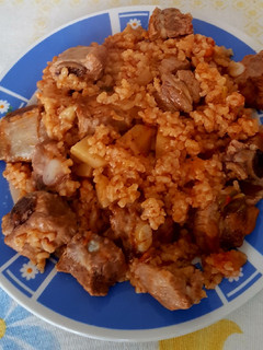 Una foto de Arroz con costilla de cerdo
