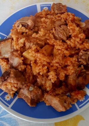 Una foto de Arroz con costilla de cerdo