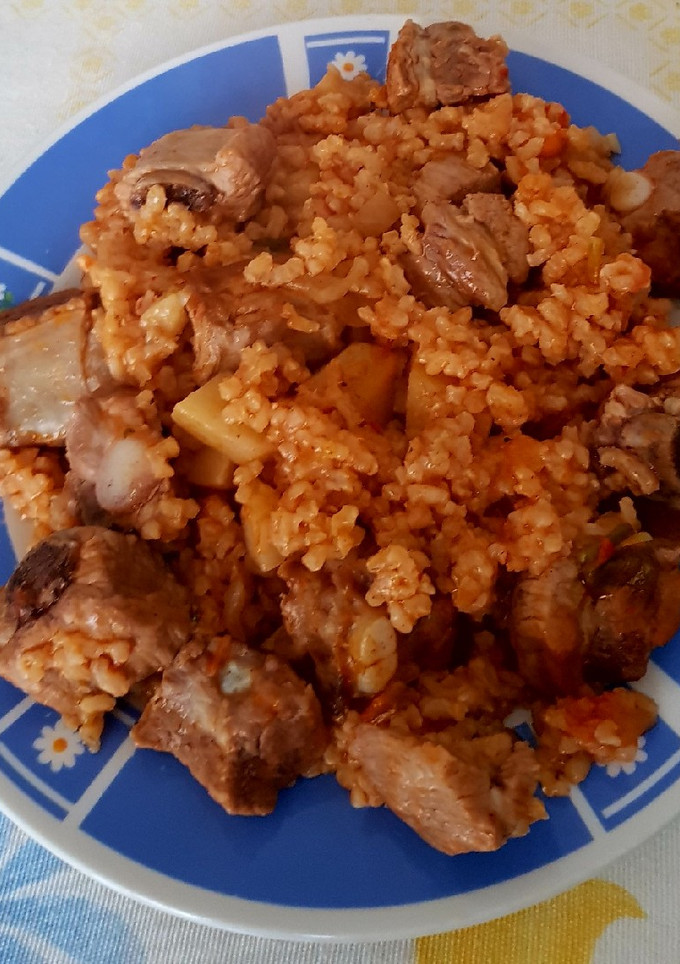 Una foto de Arroz con costilla de cerdo