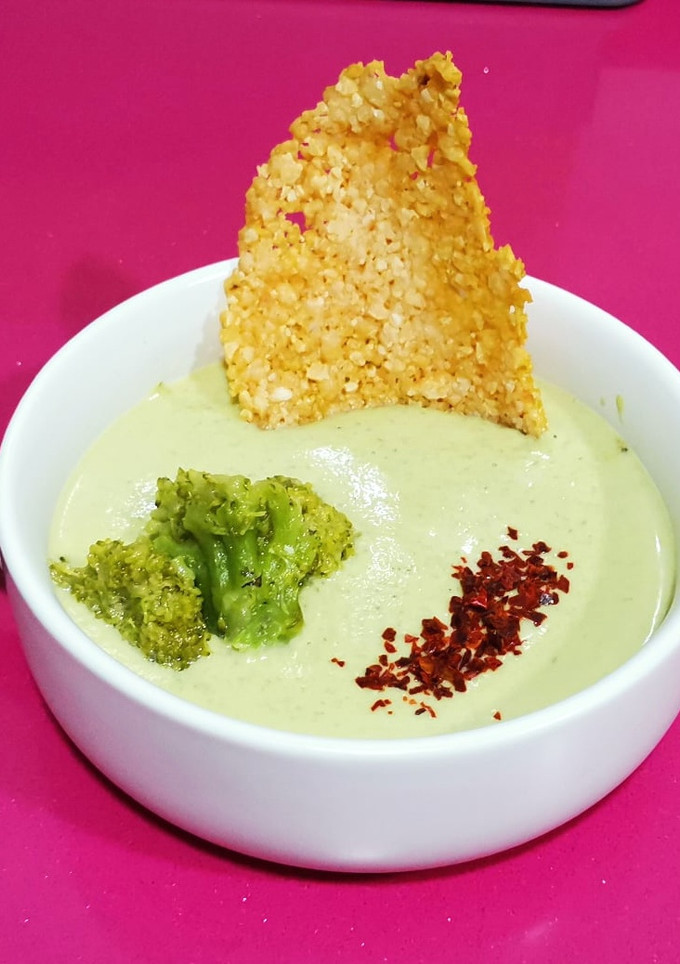 Una foto de Crema de brócoli con queso azul