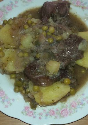 Una foto de Estofado argentino de carne y papas