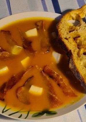 Une photo de Velouté carottes bacon et fromage de brebis
