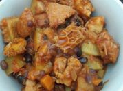 Una foto de guiso de mondongo y chorizo