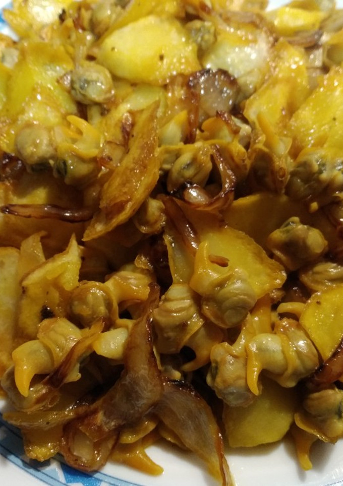 Una foto de Berberechos encebollados