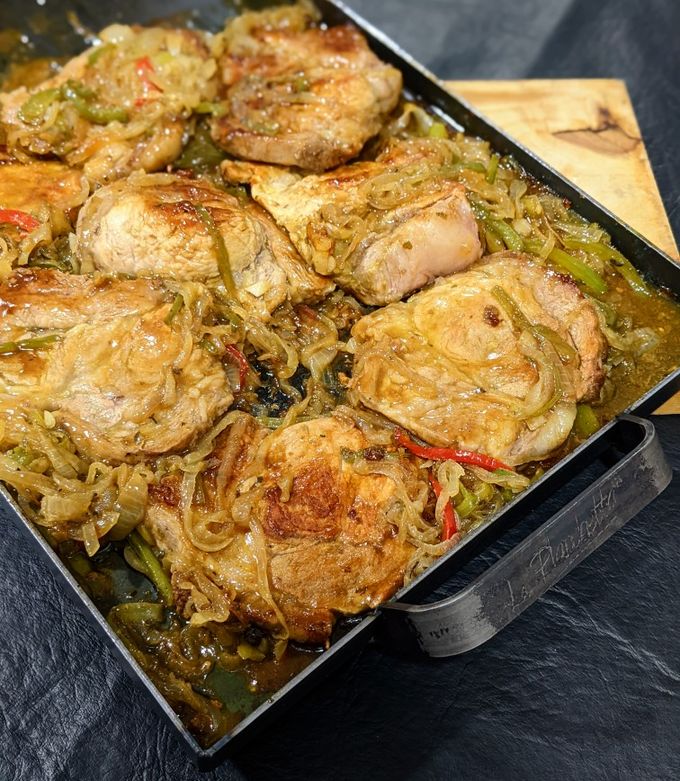 Una foto de Bondiola con salsa de mostaza y miel en La Planchetta! ❤️