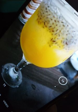 A picture of Mango punch 💛😋💛.