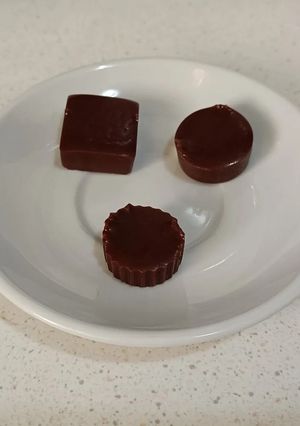 A picture of Easy chocolates, fasting or milk + chocolate spread.