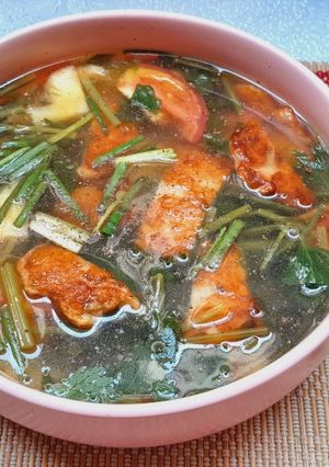 Hình của món Canh chả cá nấu ngót.