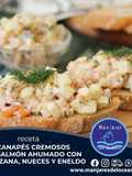 "CANAPÉS CREMOSOS DE SALMÓN AHUMADO CON MANZANA, NUECES Y ENELDO"