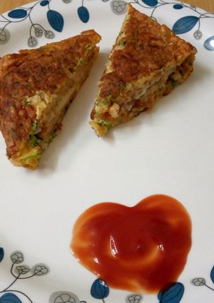 A picture of Bread cheese omlet sandwich...