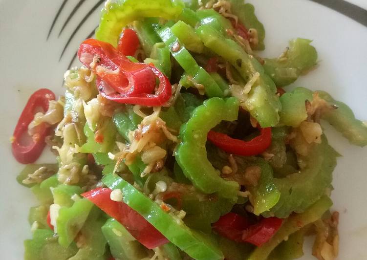 Resep: Untuk Mencoba Di RumahOseng pare