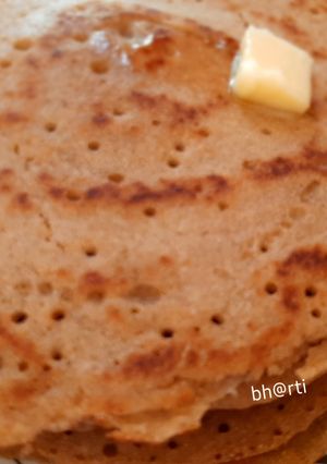 पोष्टिक ज्वारी चीला (jowari chilla recipe in marathi) रेसिपी चे मुख्य फोटो