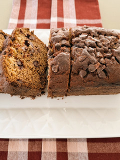 Una foto de Budín de Banana con Chocolate!! 🍌🍫