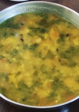A picture of Palak dal.