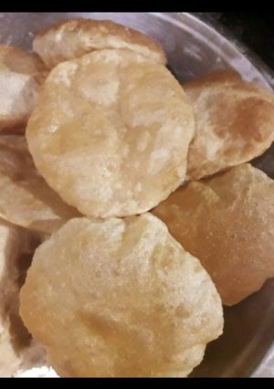 पूरी (poori recipe in Hindi) रेसिपी मुख्य फोटो