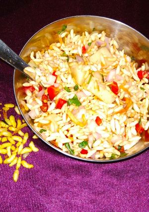 A picture of Bhel Puri.