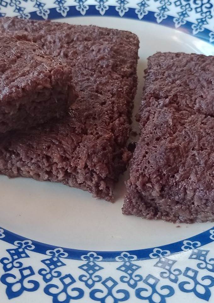 Una foto de Brownie de manzana y cacao. (sin harina)