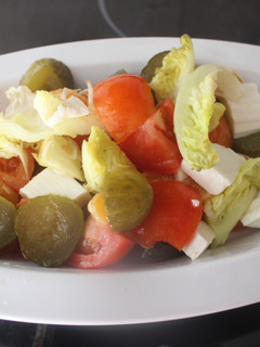 Una foto de Ensalada con mandarina y queso fresco
