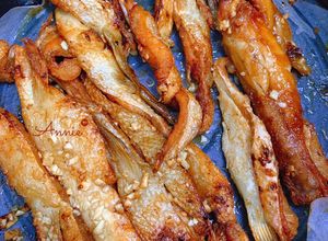 Hình của món Vây cá hồi chiên nước mắm.