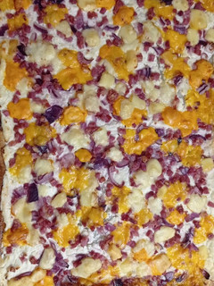 Túrós-baconos leveles tészta recept fotója