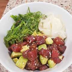 A picture of Tuna Poke Bowl.