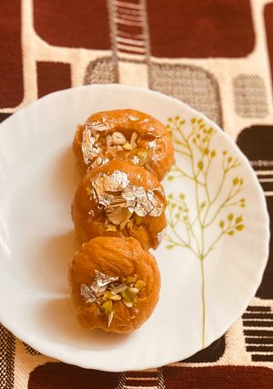 A picture of Balushahi.