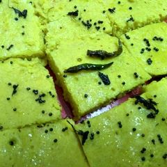 A picture of Dhokla.