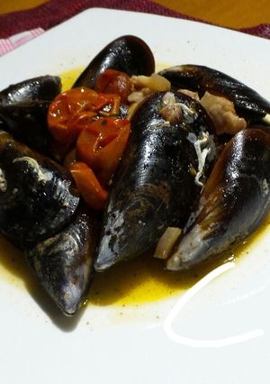Foto principal de Mejillones con panceta y tomatitos cherry