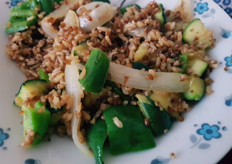 Quinoa integral con arroz y verduras