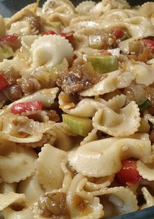 Una foto de Fideos con mix de verduras y salsa de soja