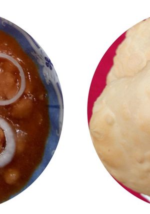A picture of Chhola bhatura.