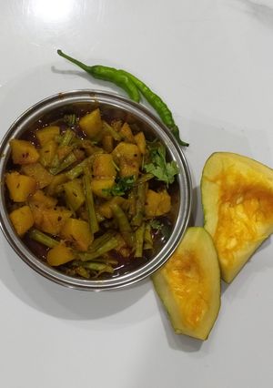 A picture of Pumpkin guvar sabji.