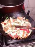 Saltado de pollo y vegetales express