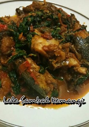Foto resep Lele Sambal Kemangi (Resep Masak Lele Agar Tidak Meletus)