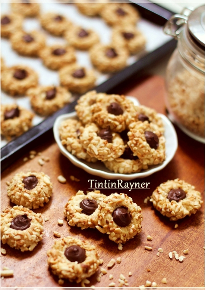 Foto resep Peanut Choco Thumbprint Cookies renyah+step by step 