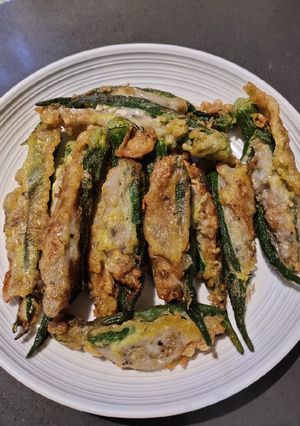 A picture of Fried Okra with Minced Fish.