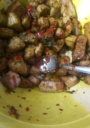 A picture of Awara mai tarugu da albasa.