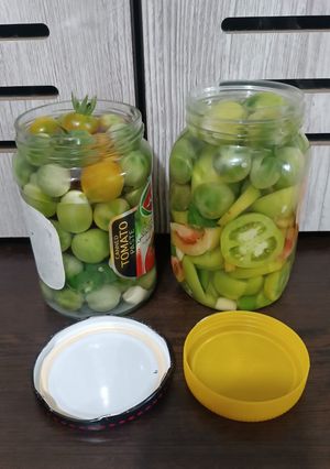 عکسی از دستور ترشی کال گوجه🍅