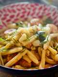 Casarecce, asperges citronnées et crevettes rôties