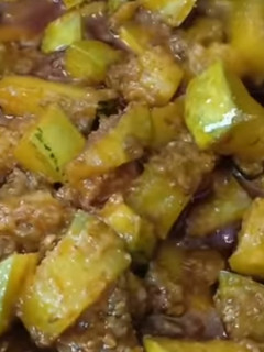 काशीफल की सब्जी खट्टी मीठी (Kashifal ki sabzi khatti mithi recipe in Hindi) रेसिपी मुख्य फोटो