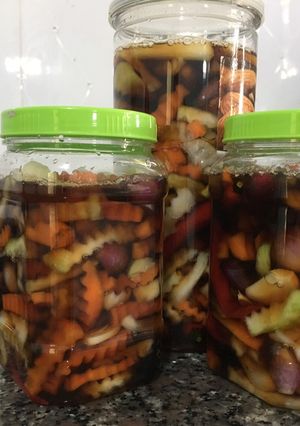 Hình của món Dưa món giòn giòn vị ngọt mặn.