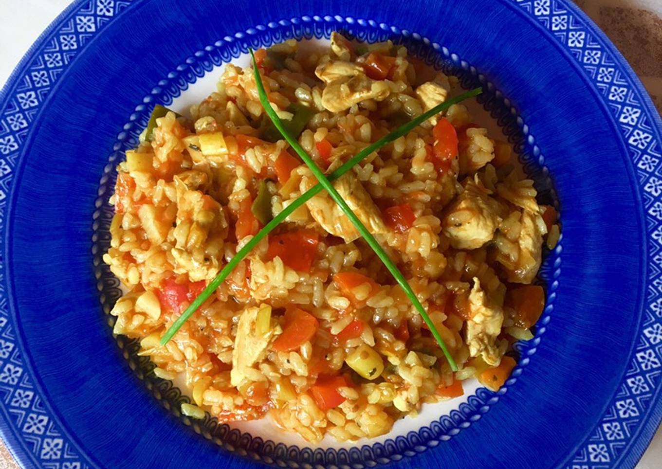 Arroz con pollo y cúrcuma
