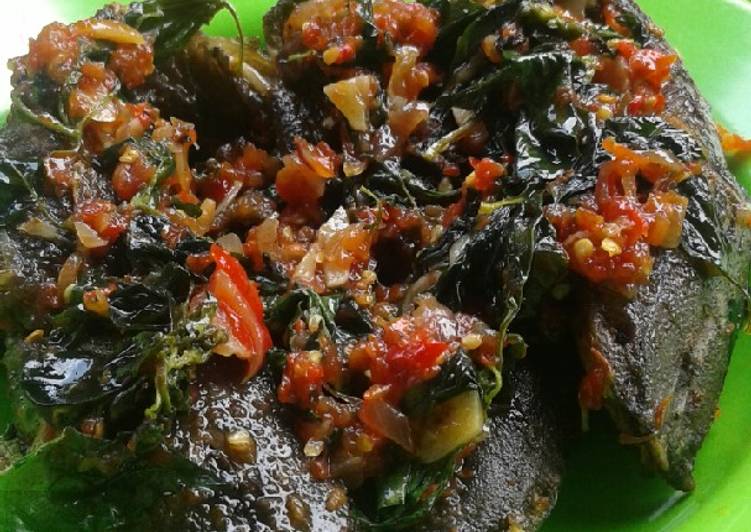 Langkah Mudah untuk Membuat Lele sambal kemangi yang Lezat Sekali