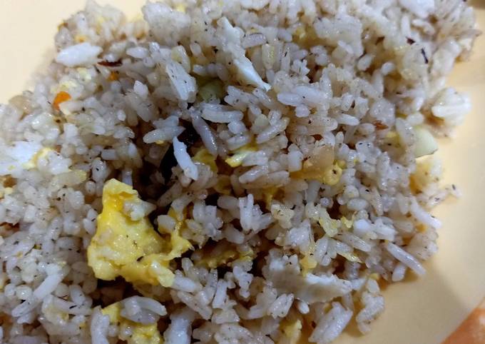 Resipi Nasi Goreng Sambal Hitam Pahang Oleh Atika Syuhada Cookpad