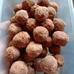 รูปของ Bola bola coklat milo
