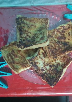 A picture of French toast.