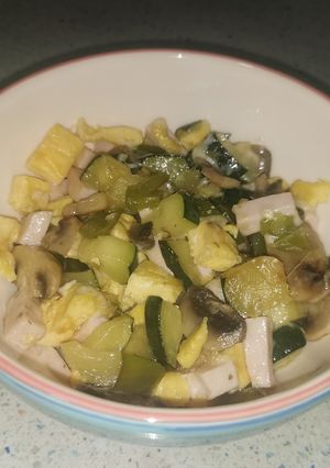 Una foto de Salteado de verduras saludable