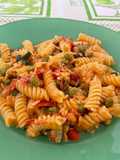 Fusilli cremosi salmone e verdure 🥒🐠🍅🫛