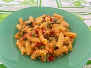 Una foto di primi con i fusilli